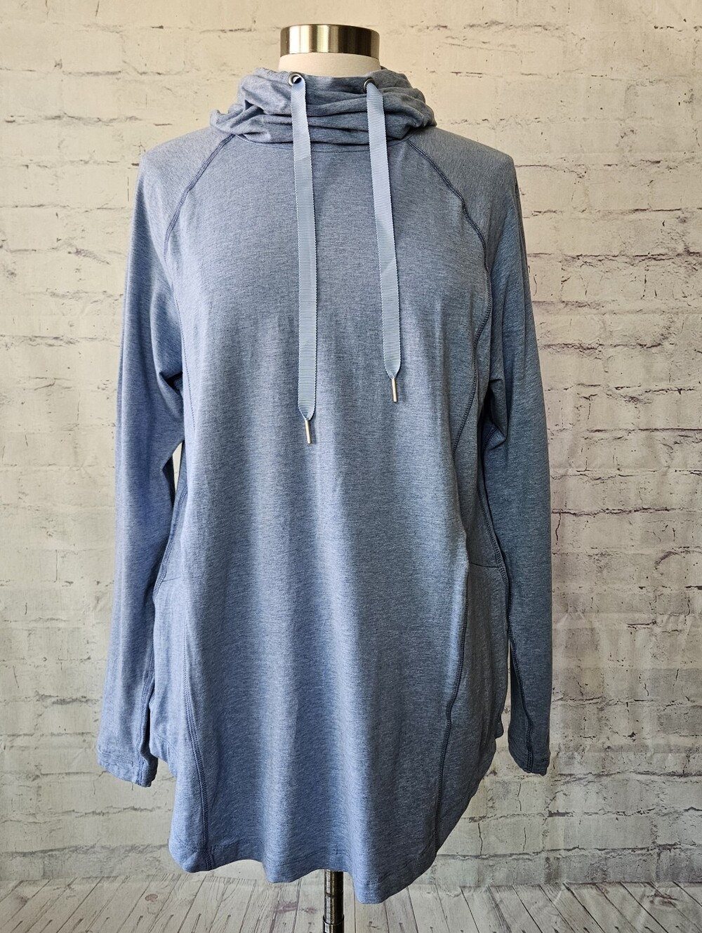 Coolibar LumaLeo Pullover Hoodie UPF 50+ Thumbholes Light Blue Heather Large